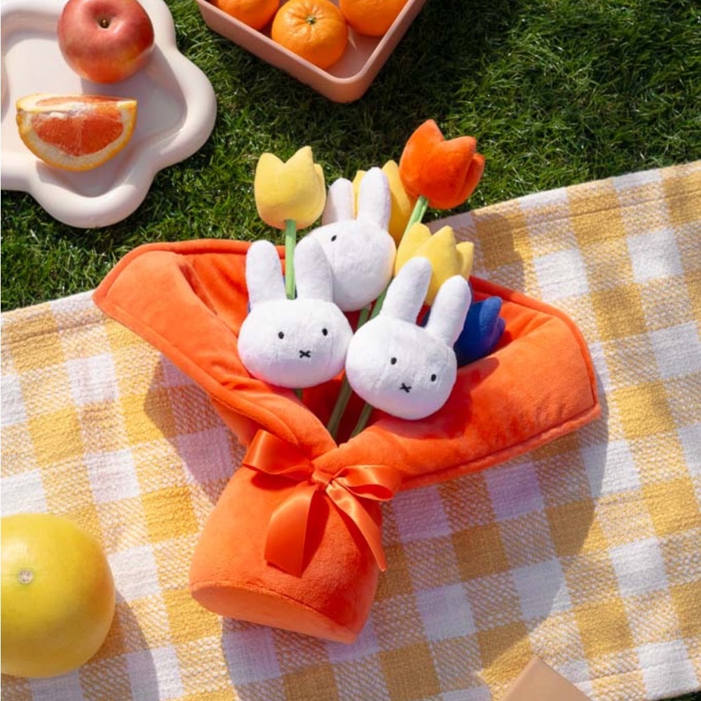 Smoko Miffy Tulip Plush Bouquet NEW WITH TAGS NWT